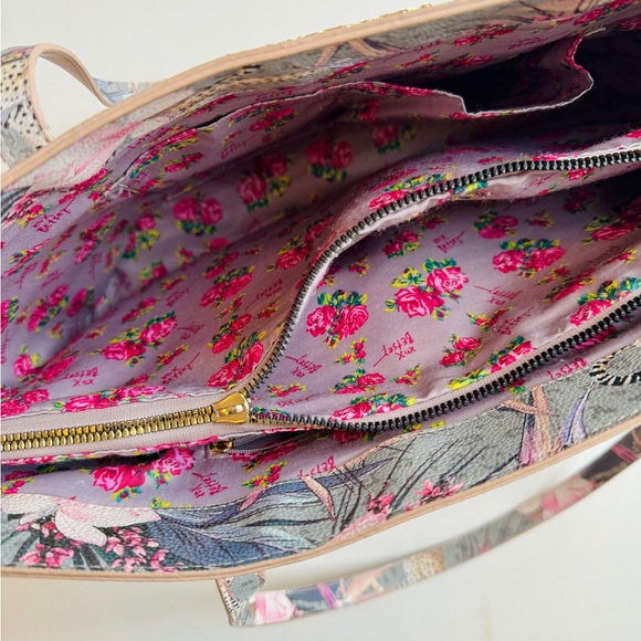 Betsey Johnson Blush Pink Tote Bag - Picture 10 of 12